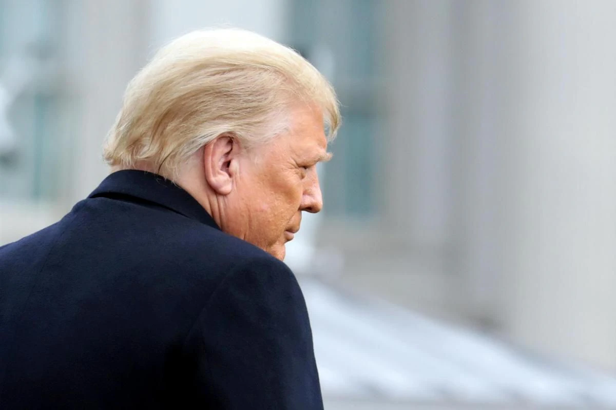 Nach seiner tagelangen Blockade-Haltung gab es zuvor scharfe Kritik für Trump von Spitzenpolitikern aus allen Lagern.