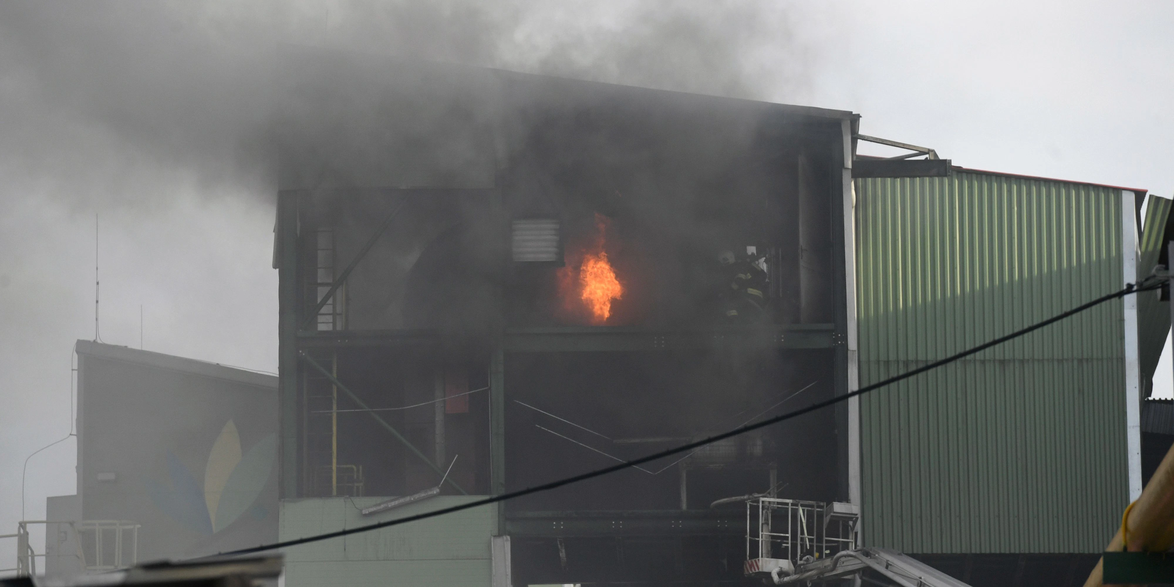 Die Feuerwehr ist mit einem Großaufgebot im Einsatz