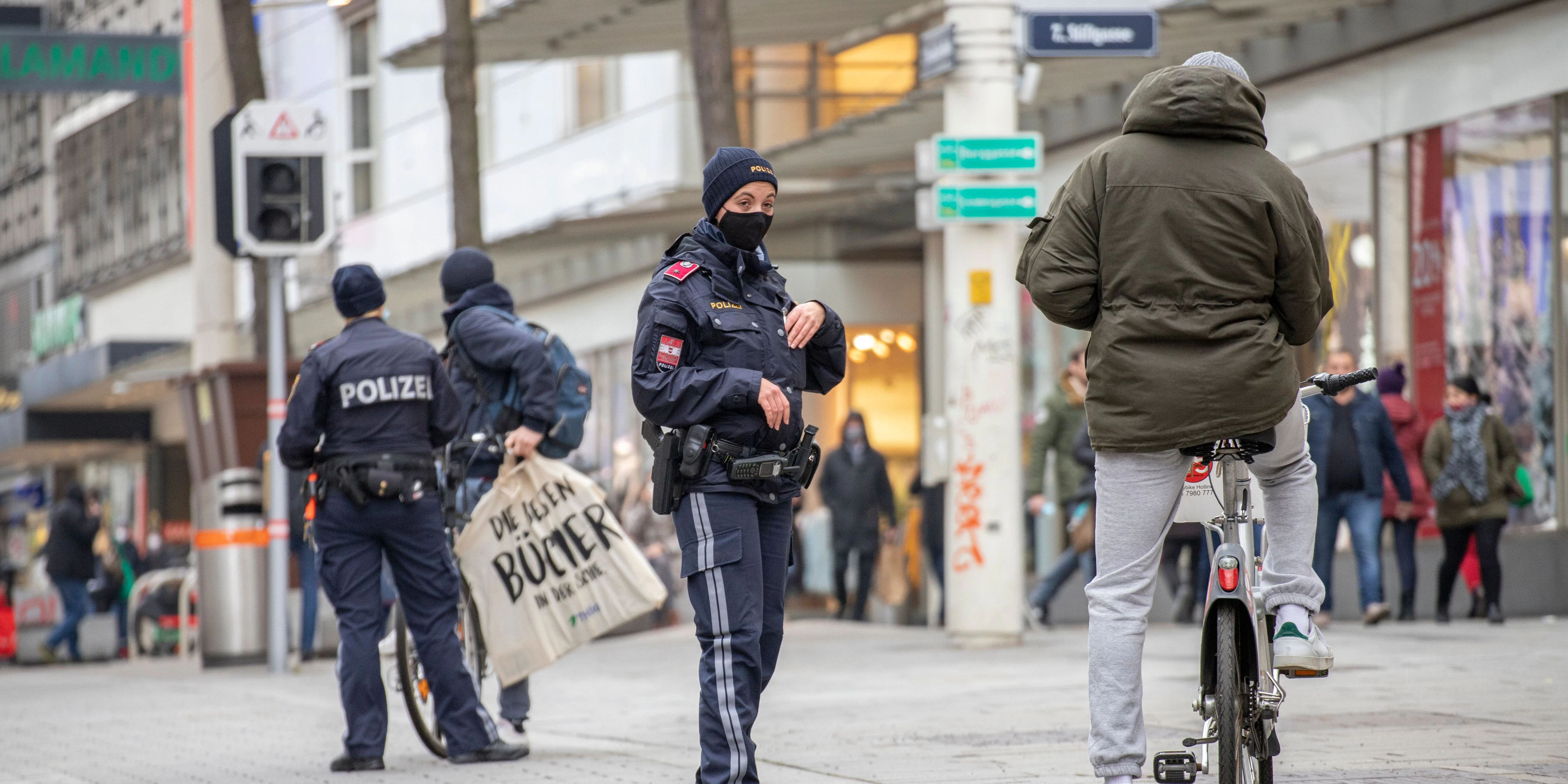 Polizei-Kontrolle auf der Mariahilfer Straße (Archivfoto)