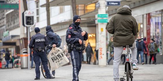 Polizei-Kontrolle auf der Mariahilfer Straße (Archivfoto)