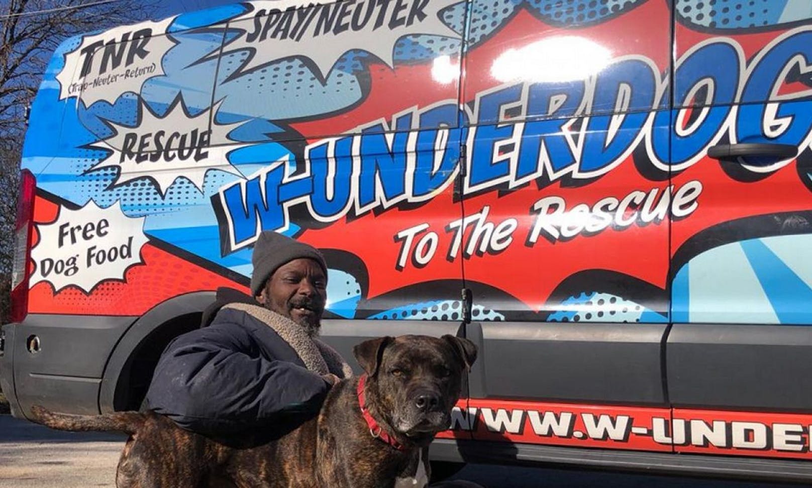 Keith Walker (mit seinem Hund "Bravo")&nbsp; wurde zum obdachlosen Helden. <br>