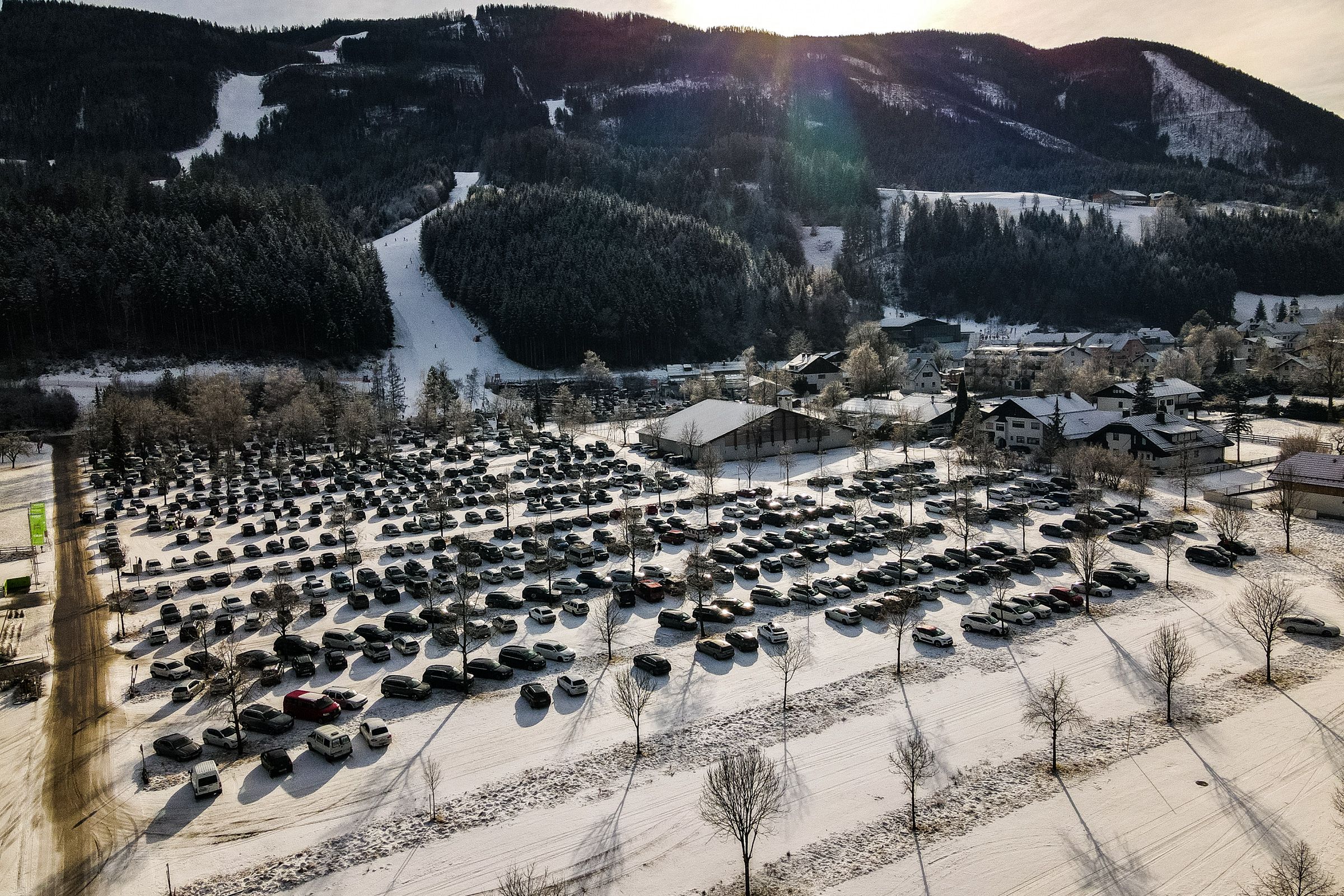 Ansturm auf das Skigebiet Hinterstoder. Das Land OÖ unterstützt heuer Schulskikurse stark.