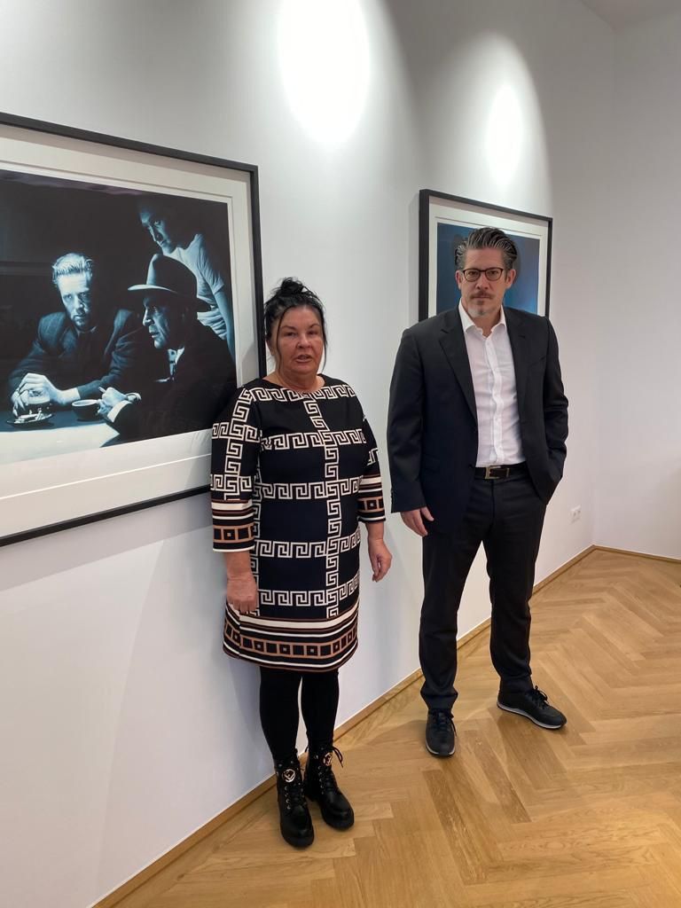 Christa K. (55) mit Anwalt Florian Höllwarth