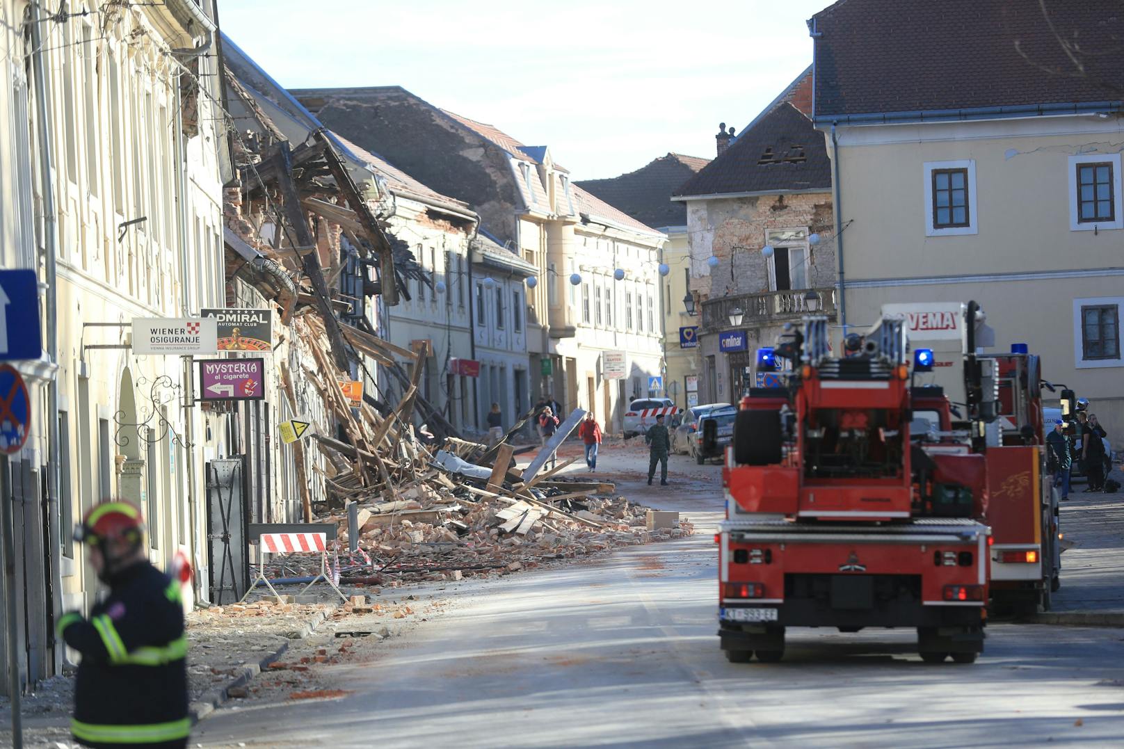 Durch das stärkste Erdbeben in der jüngeren Geschichte des Landes wurden zahlreiche Gebäude zerstört.