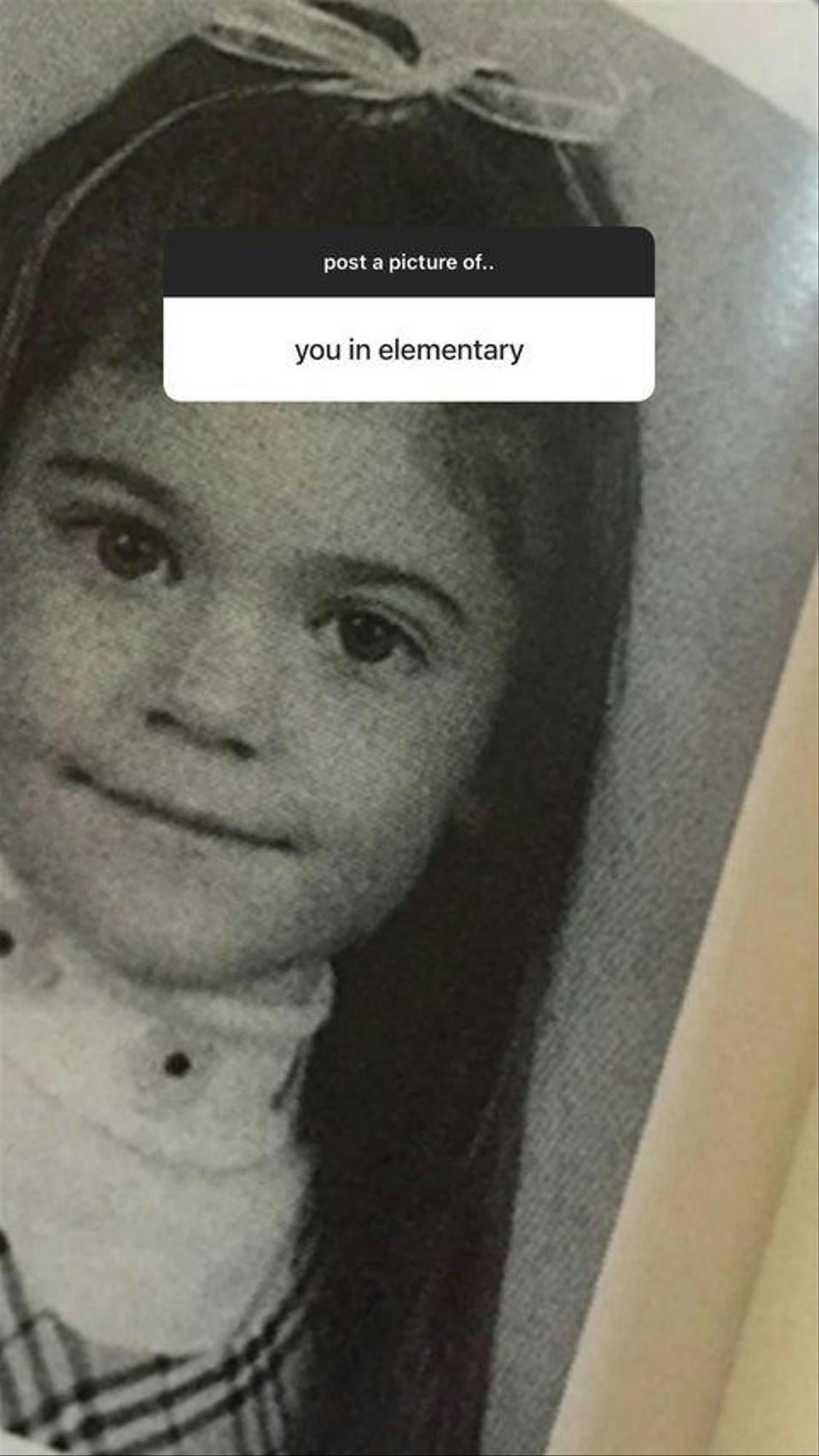 Einer der ersten Wünsche, die Kylie erfüllt hat, war ein Bild aus ihrer Kindheit. Hier zeigt die US-Amerikanerin ein Foto aus ihrer Primarschulzeit.