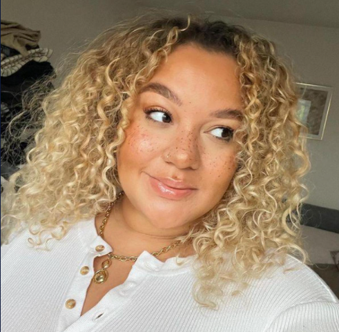 Influencerin Grace Victory