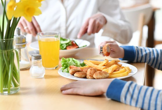 Richtiges Fleisch - nur aus Zellen gezüchtet, wird nun in Singapur zum Verzehr zugelassen.