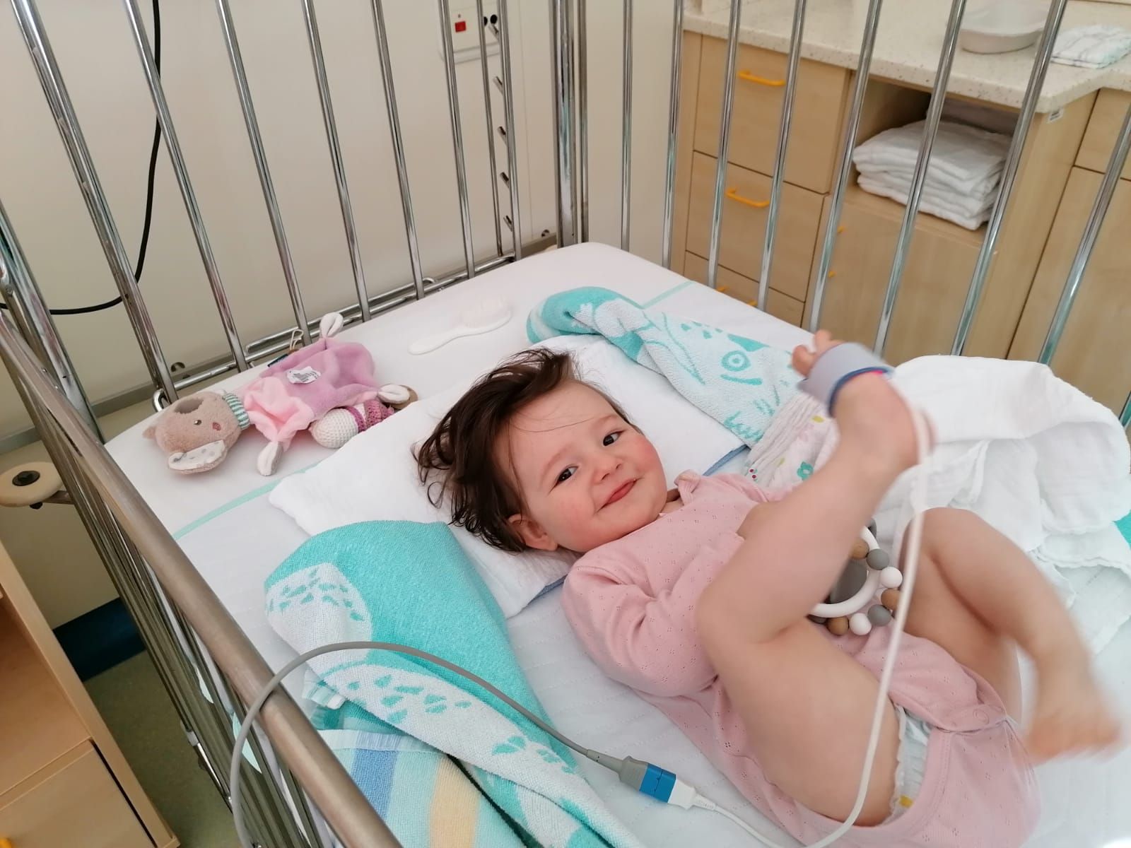 Die 18 Monate alte Luisa braucht dringend Hilfe.