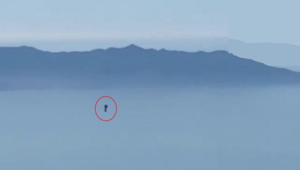 Ist hier wirklich eine Person auf einem Jetpack unterwegs?