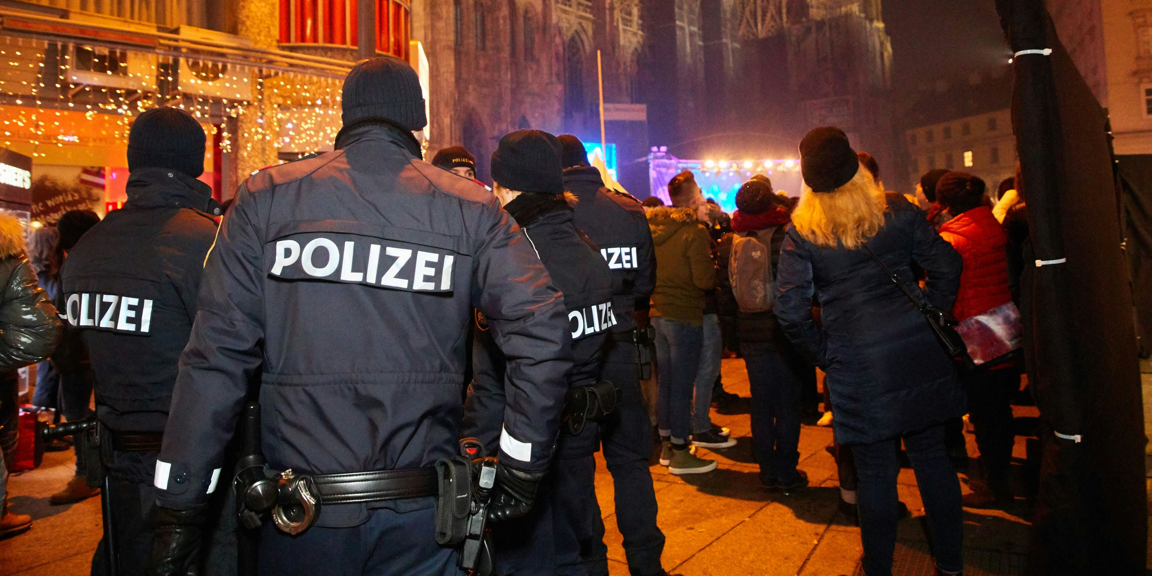 Die Polizei wird zu Silvester verstärkt im Einsatz sein.