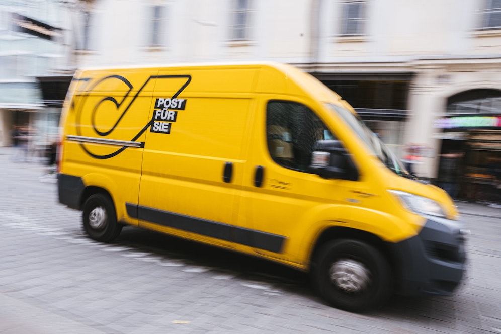 Bürger kämpfen um Verbleib von Postzusteller (Symbolbild). 