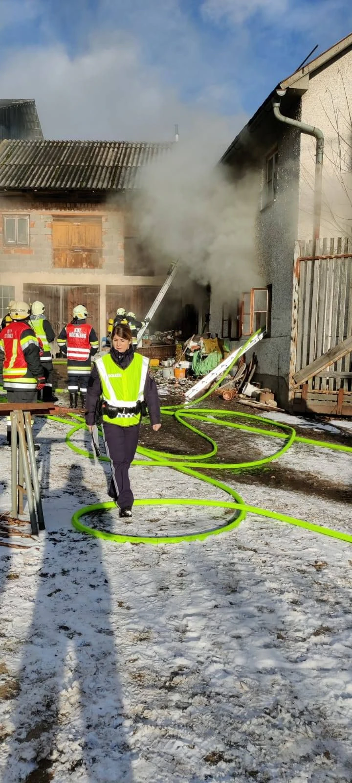 Das Gebäude stand in Flammen.