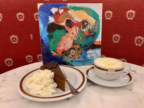 2020 ziert das berühmte Holzkistchen der Original Sacher-Torte ein Motiv von Karel Appel