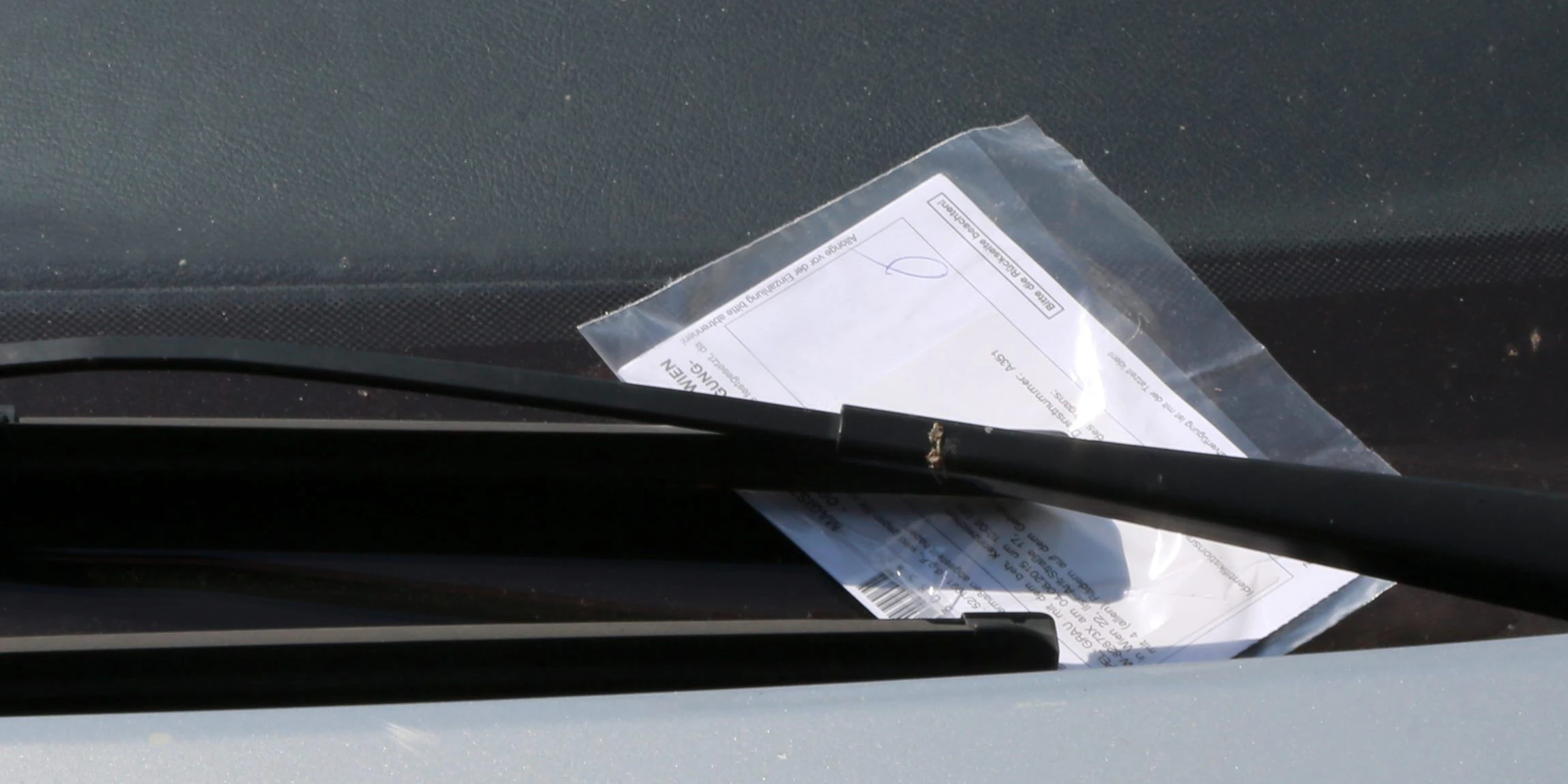 Parkstrafe für Falschparker. Symbolbild