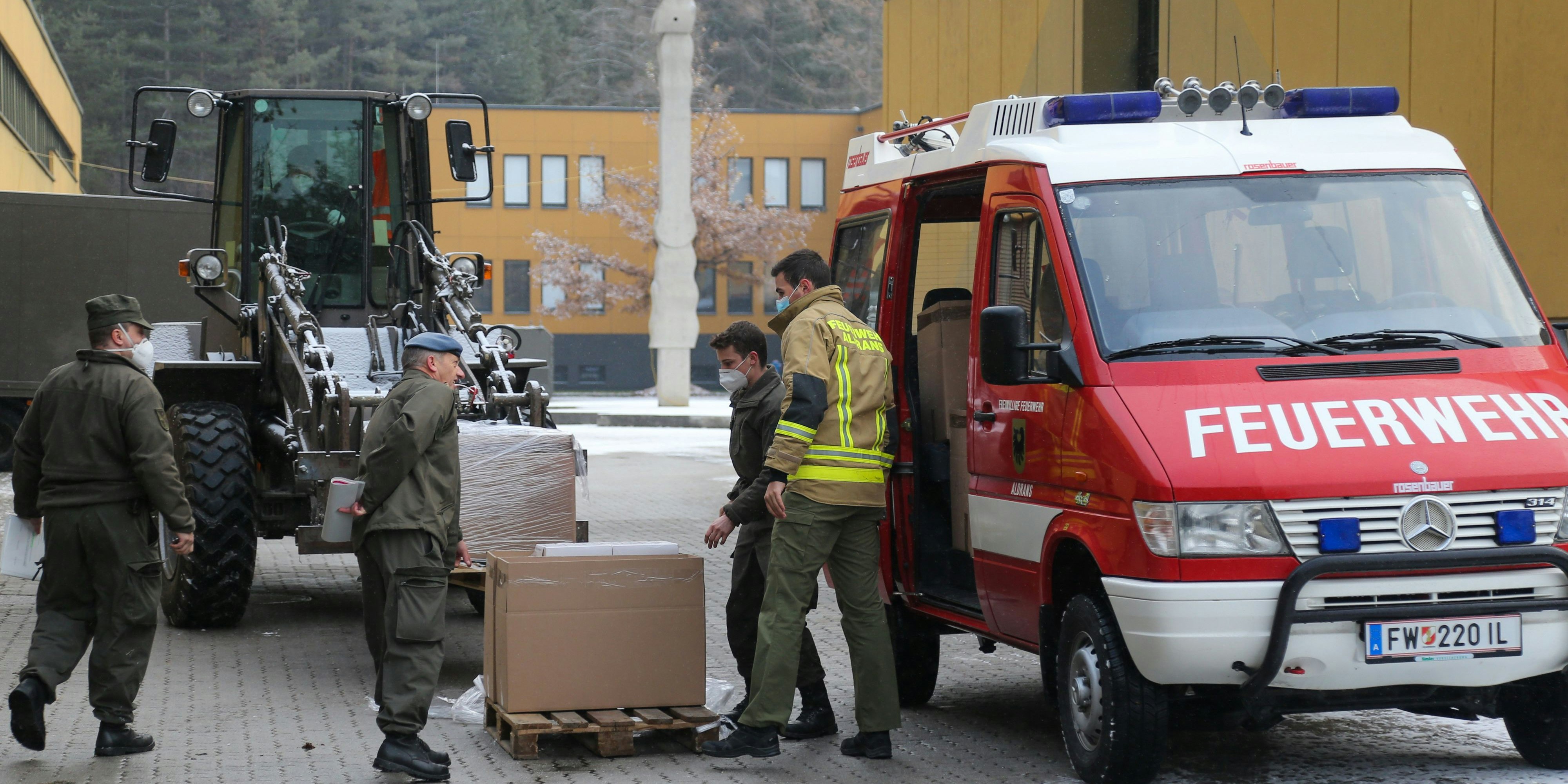 Vorbereitungen auf die Massentests in Innsbruck