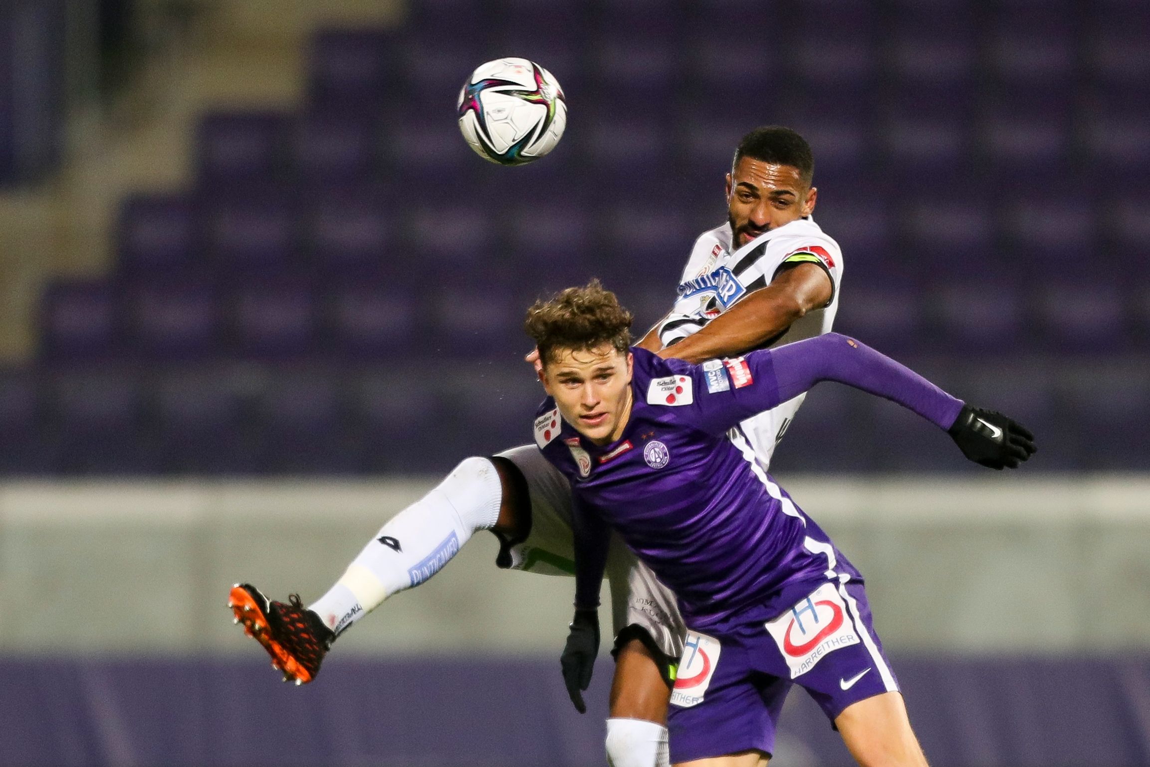 Benedikt Pichler gegen Gregory Wüthrich. 