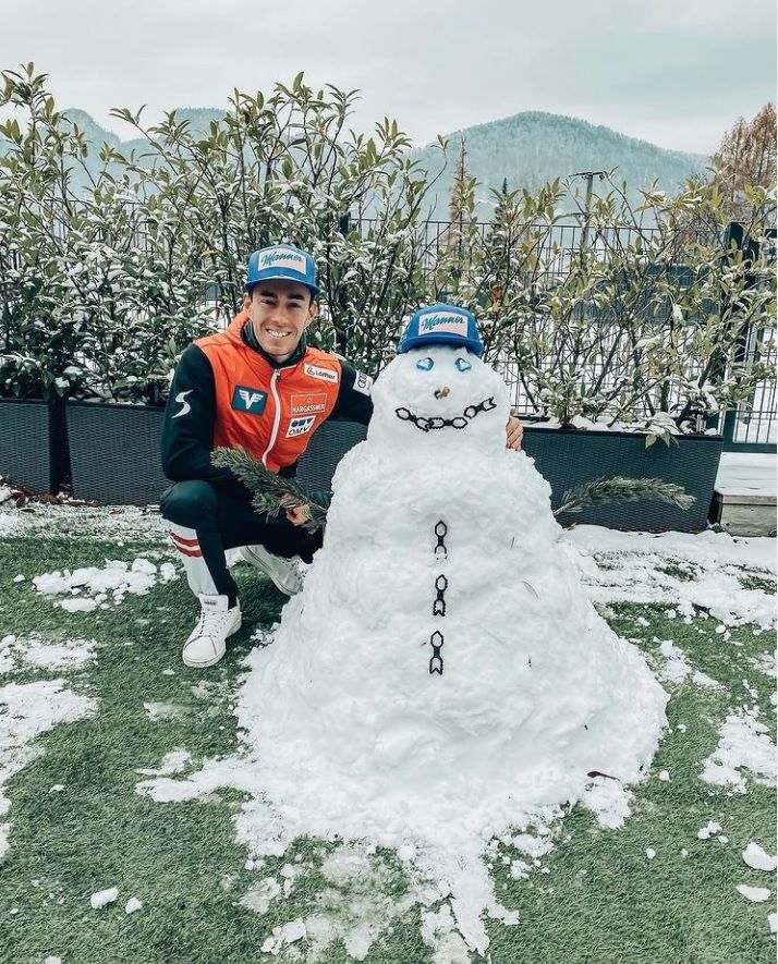 Stefan Kraft und sein Quarantäne-Kumpel. 