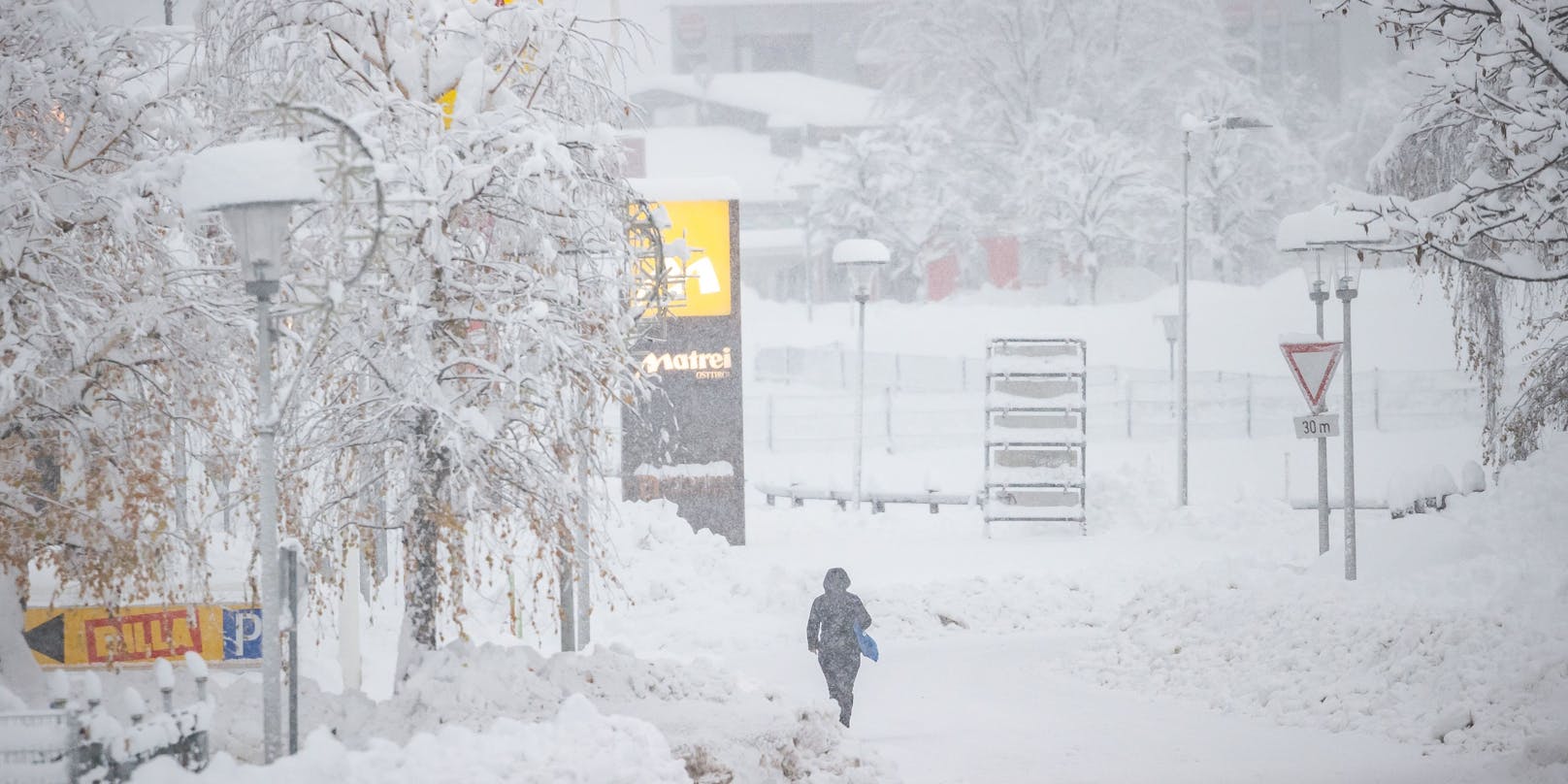 In Tirol kämpft man zur Stunde noch immer mit den Schneemassen. (Bild vom 5. Dezember 2020)