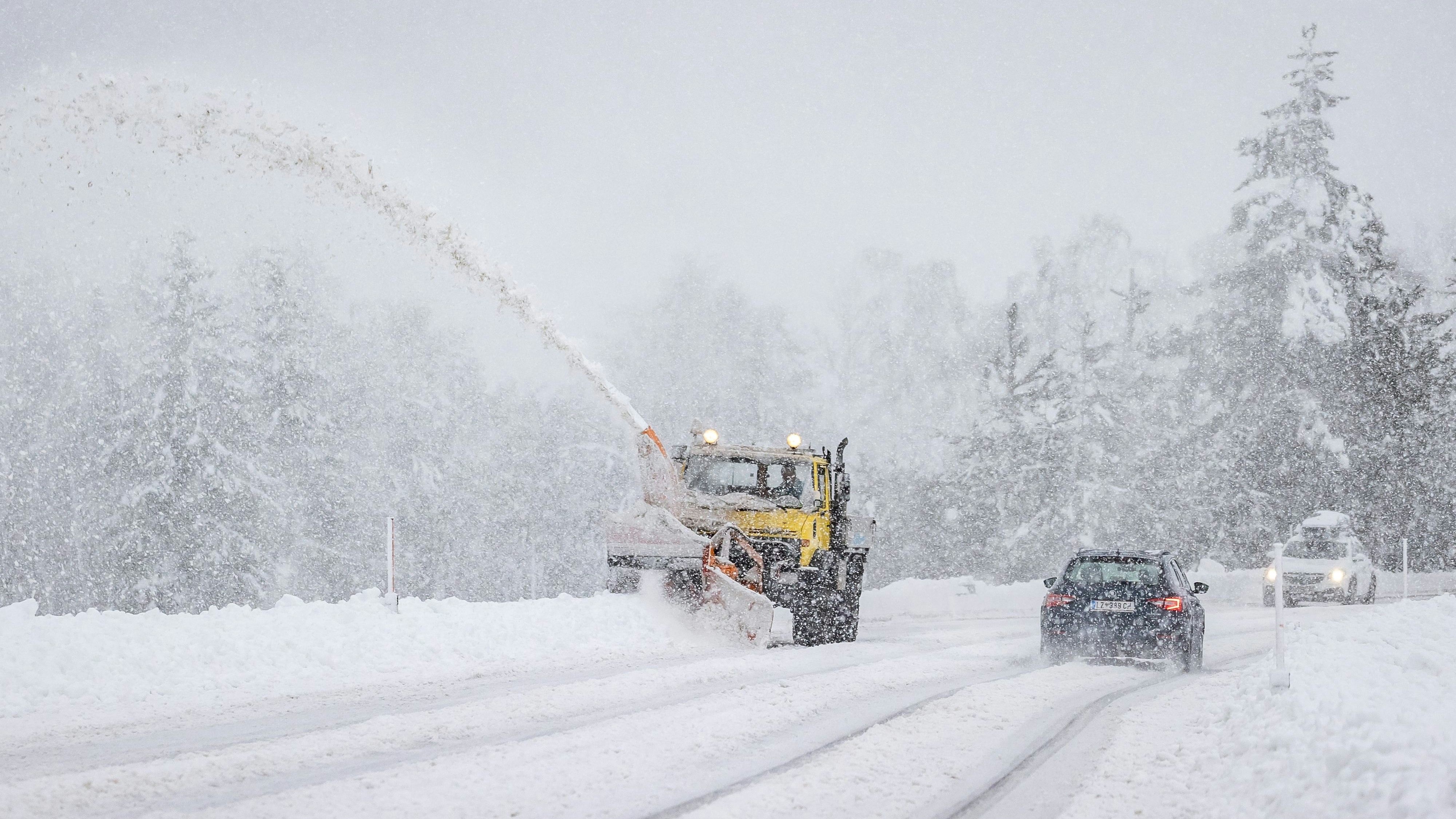 In Tirol kämpft man zur Stunde noch immer mit den Schneemassen. (Bild vom 5. Dezember 2020)