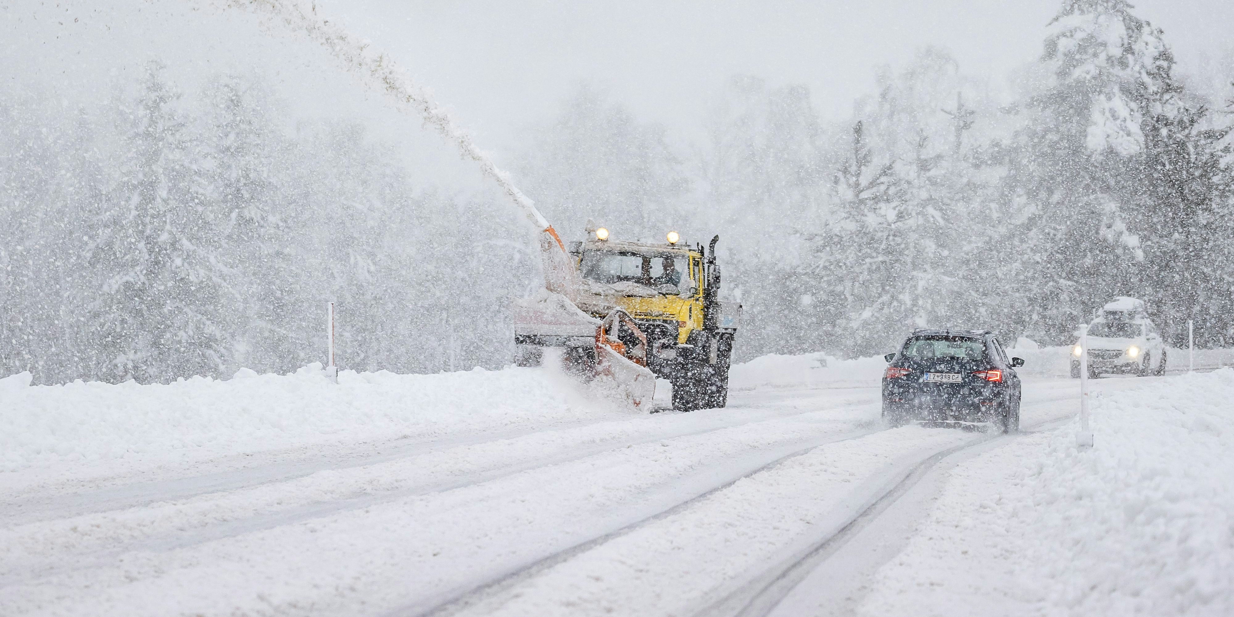 In Tirol kämpft man zur Stunde noch immer mit den Schneemassen. (Bild vom 5. Dezember 2020)