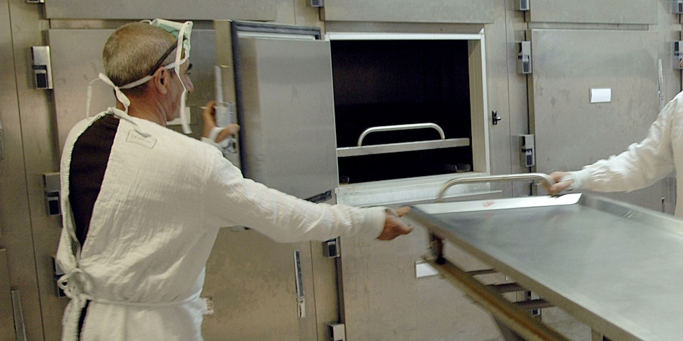 In einem Spital in Sachsen müssen die Toten nun ausgelagert werden.