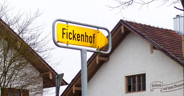 Die Einwohner stehen zum Ortsnamen.