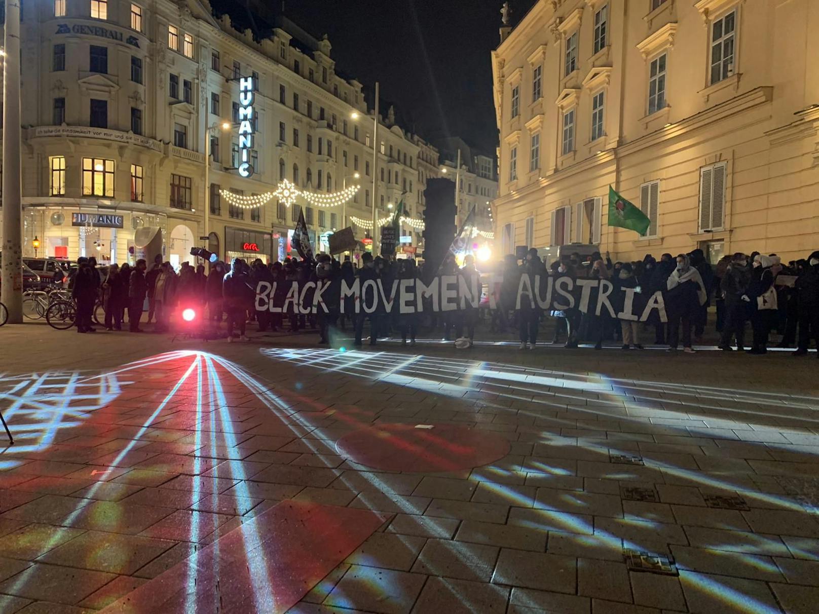 Die Antifa ging gegen den Vorfall einer rechtsextremen Gruppierung auf die Straßen in Wien.