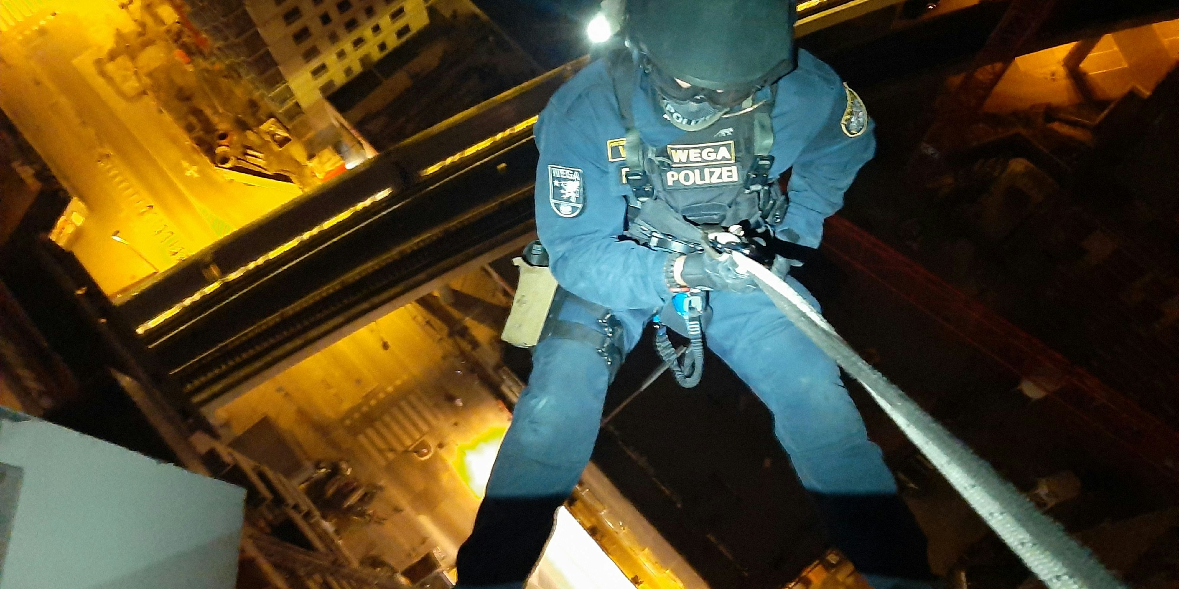 Die WEGA sicherte den Baukran.