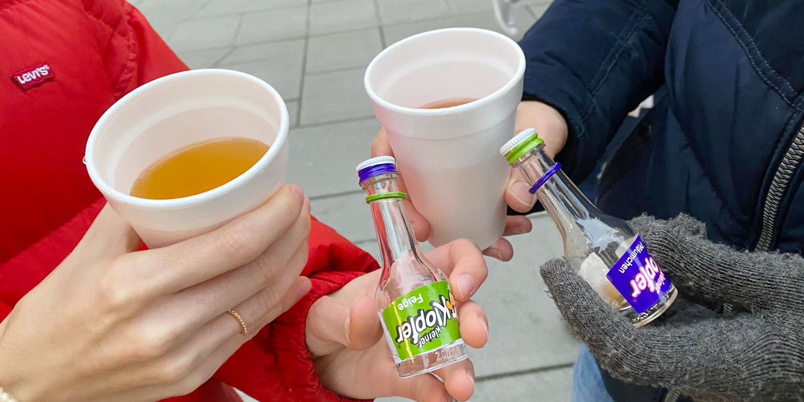 Zum "Kinderpunsch" gab's einen Klopfer gratis dazu.