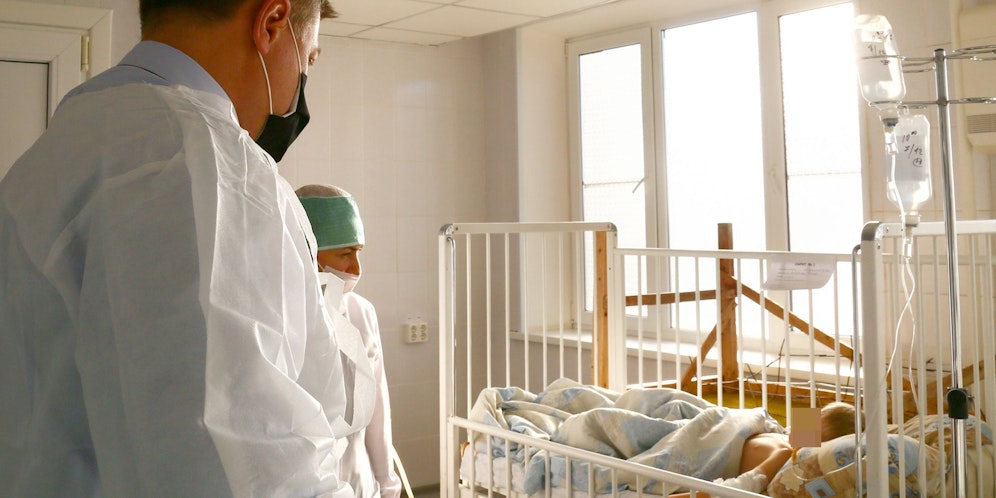 Mehrere Kinder müssen im Krankenhaus behandelt werden.