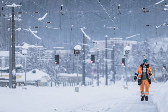 Tief Olaf sorgte in den vergangenen Stunden vor allem im Norden des Landes für Schneefall auch in tiefere Lagen. Symbolbild. 