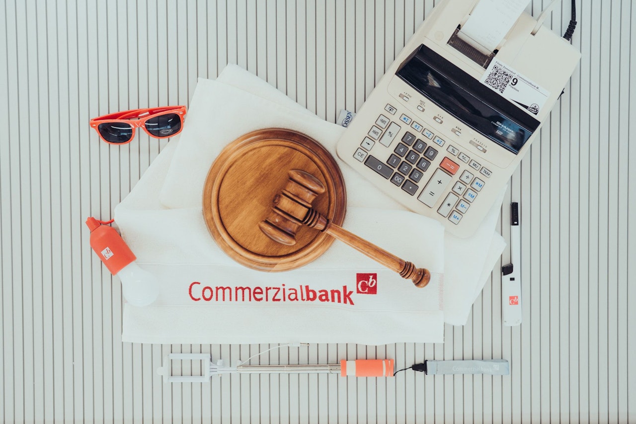 Heute.at - Jetzt kommt Commerzialbank-Inventar unter den Hammer
