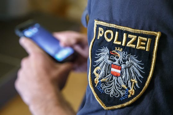 Die Polizei warnt: Besonders in der Vorweihnachszeit treiben viele Betrüger im Internet ihr Unwesen.