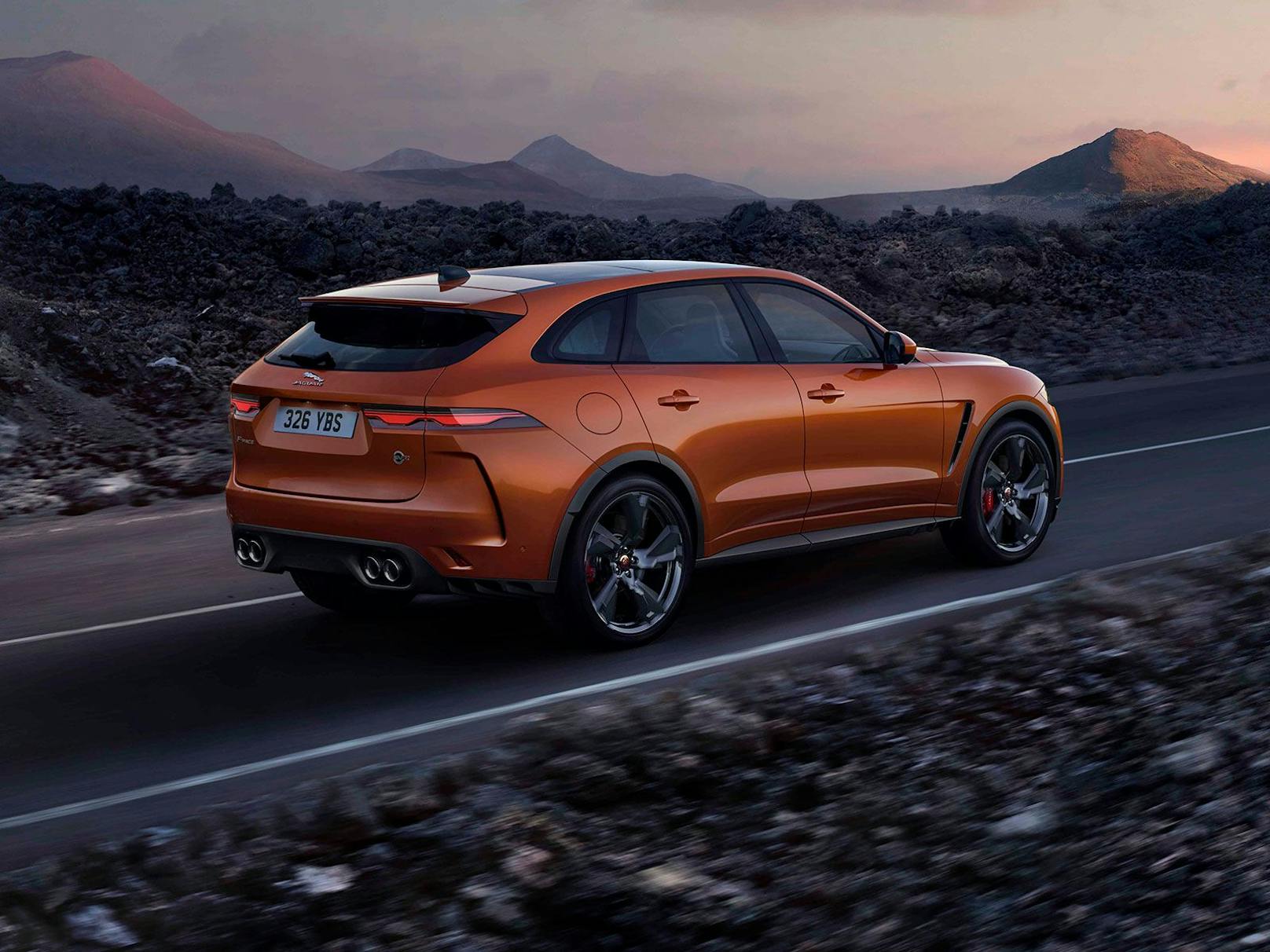 Knackiges Heck beim Jaguar F-Pace SVR