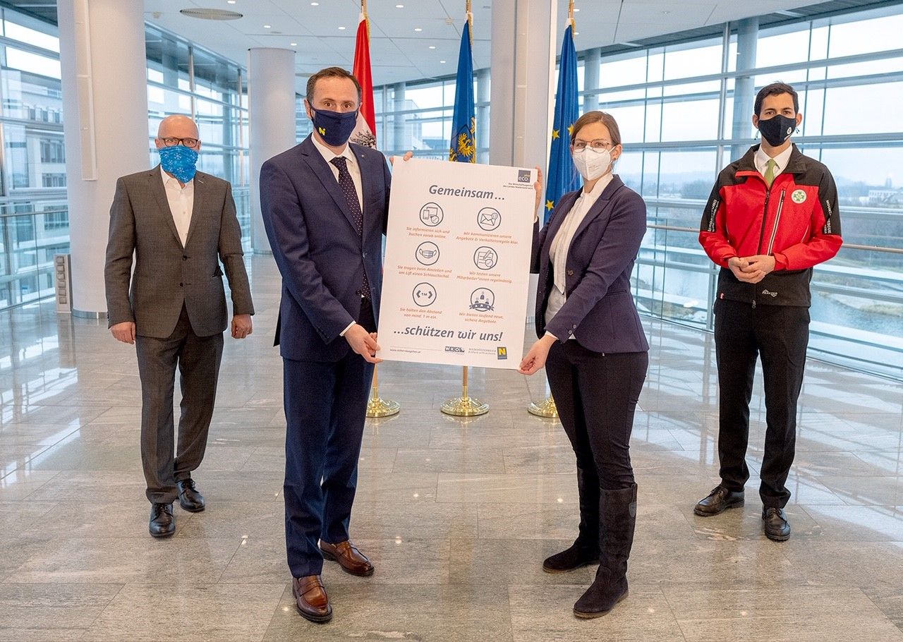 Michael Reichl, Vorsitzender der Fachvertretung Seilbahnen in der Wirtschaftskammer Niederösterreich, Tourismuslandesrat Jochen Danninger, Projektleiterin der Taskforce Isabella Hinterleitner und Matthias Cernusca, Landesleiter der Bergrettung Niederösterreich/Wien