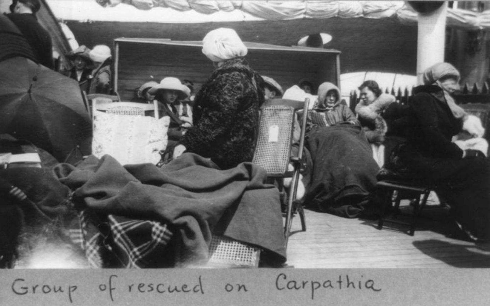Titanic-Überlebende an Bord der Carpathia