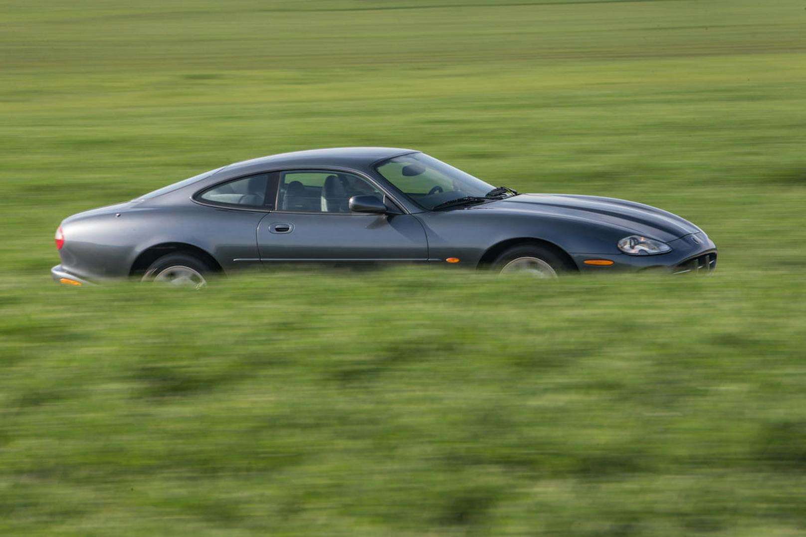 Den Sprint von 0 bis 100 km/h schaffte der Jaguar XK8 in weniger als sieben Sekunden.