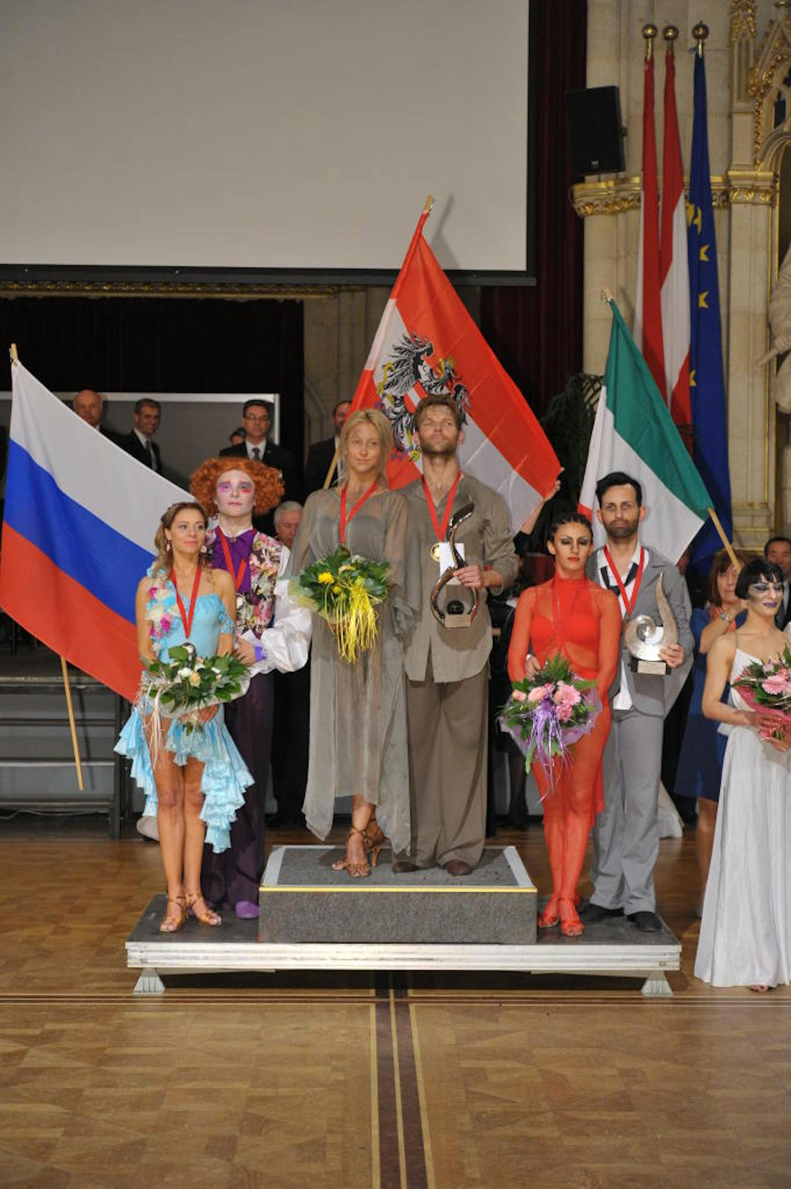 Glücklich: Kathrin Menzinger und Vadim Garbuzov holten sich erneut Gold.