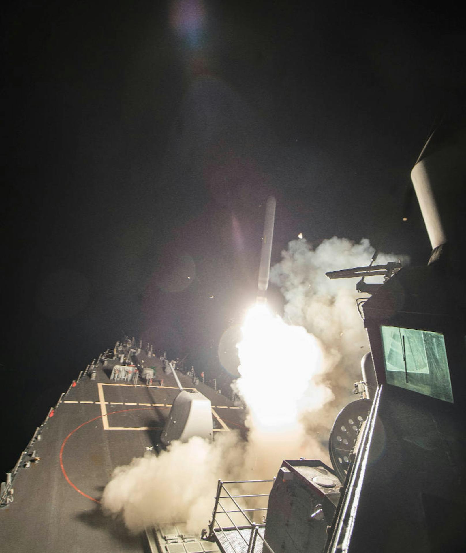 Feuer frei: Von der "USS Ross" wurden die Raketen auf Syrien abgefeuert.