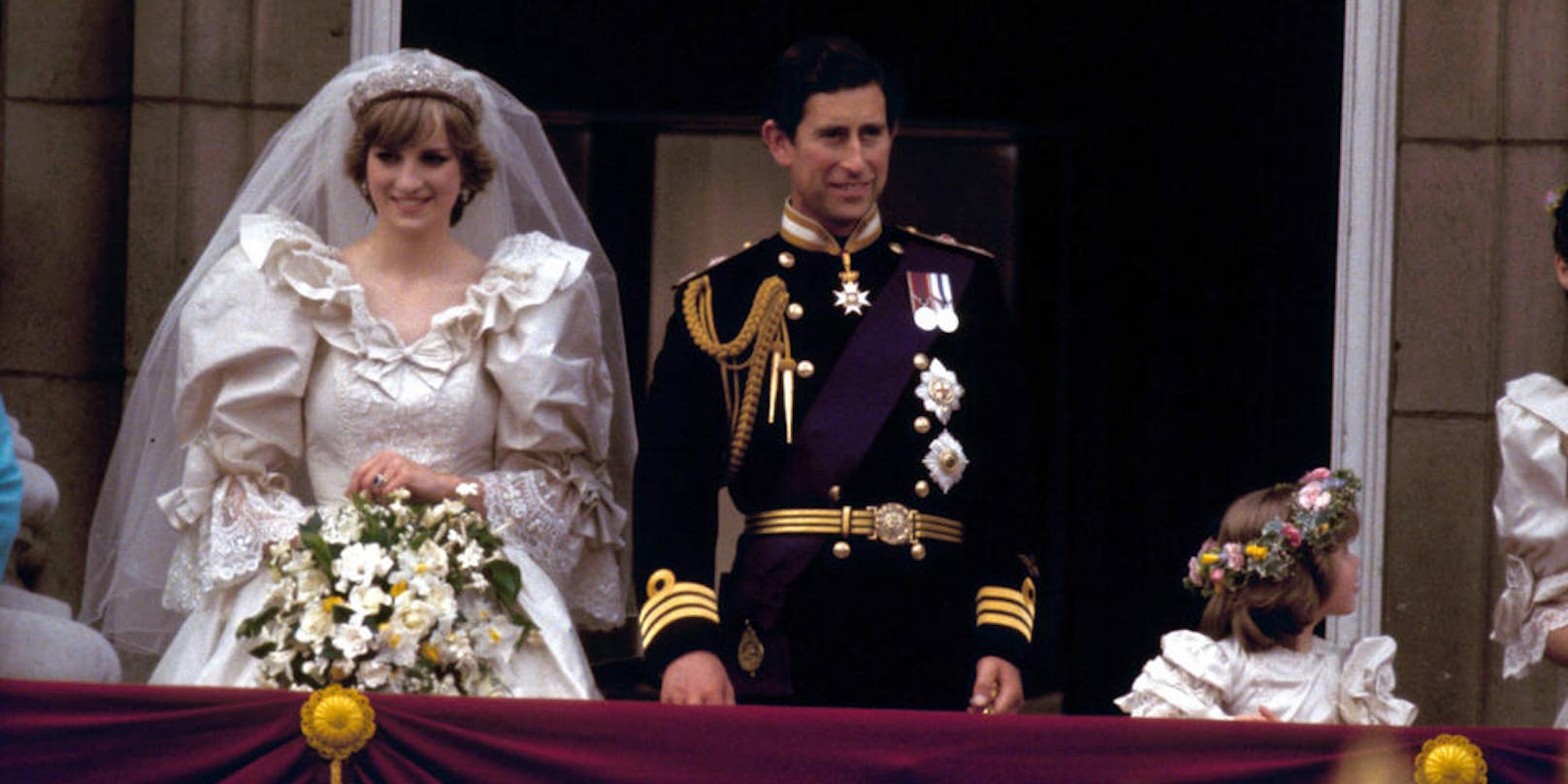 Prinzessin Diana mit Prinz Charles nach ihrer Trauung
