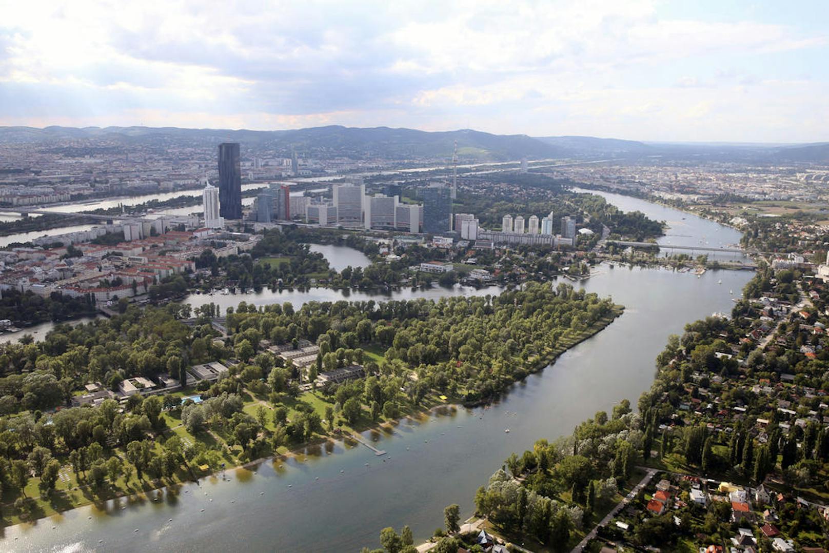 <b>Alte Donau, 21, und 22. Bezirk:</b> Die Alte Donau ist eines der beliebtesten Naherholungsgebiete Wiens. Auch das Gänsehäufel befindet sich dort.