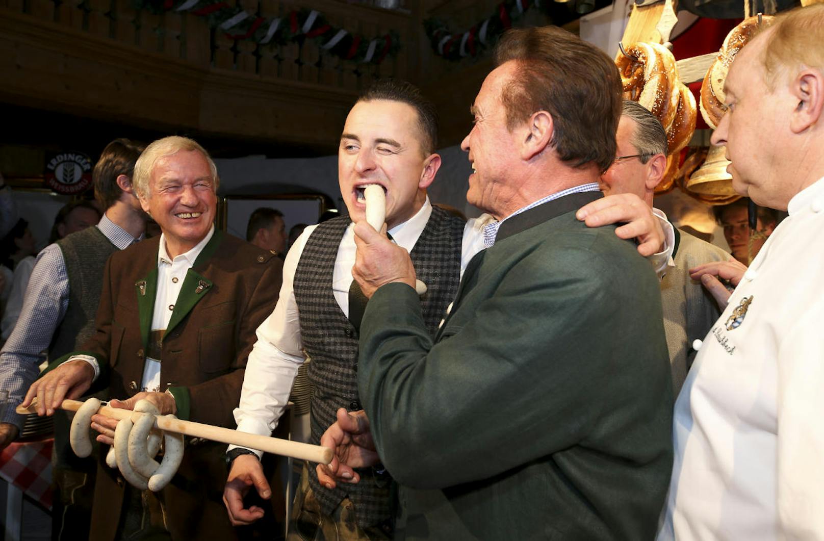 Mit Arnold Schwarzenegger bei der Weißwurst-Party in Kitzbühel