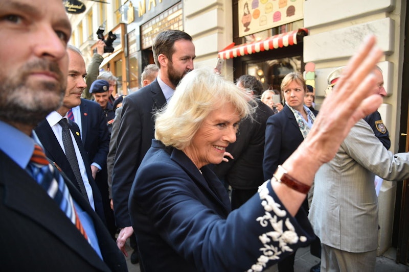 Prinz Charles, Camilla, Innenstadt, Demel, LEute, Autogramme, Handschlag, Shake Hands, Besuch Wien 20170405