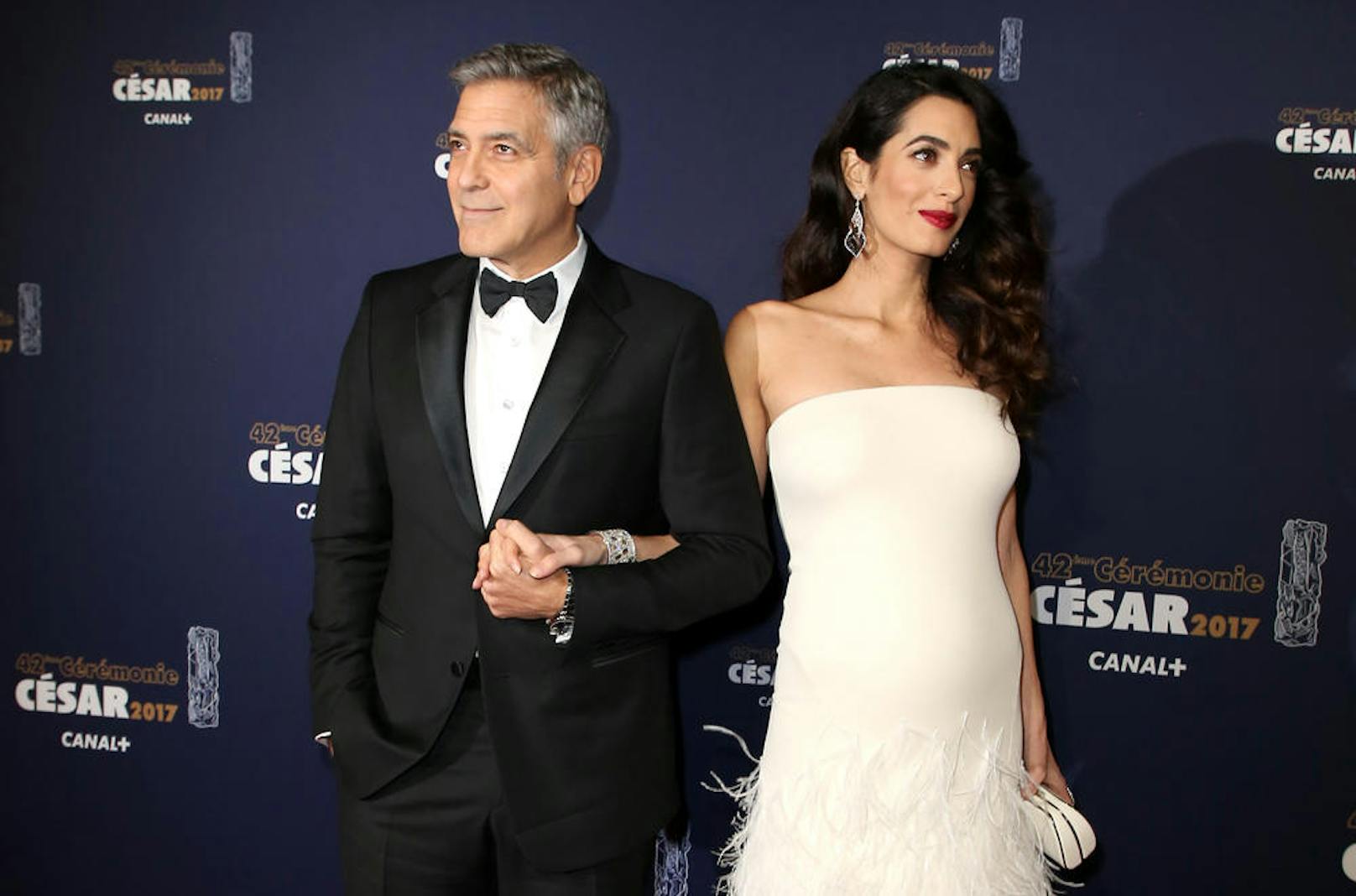 George und Amal Clooney, schwanger mit den Zwillingen