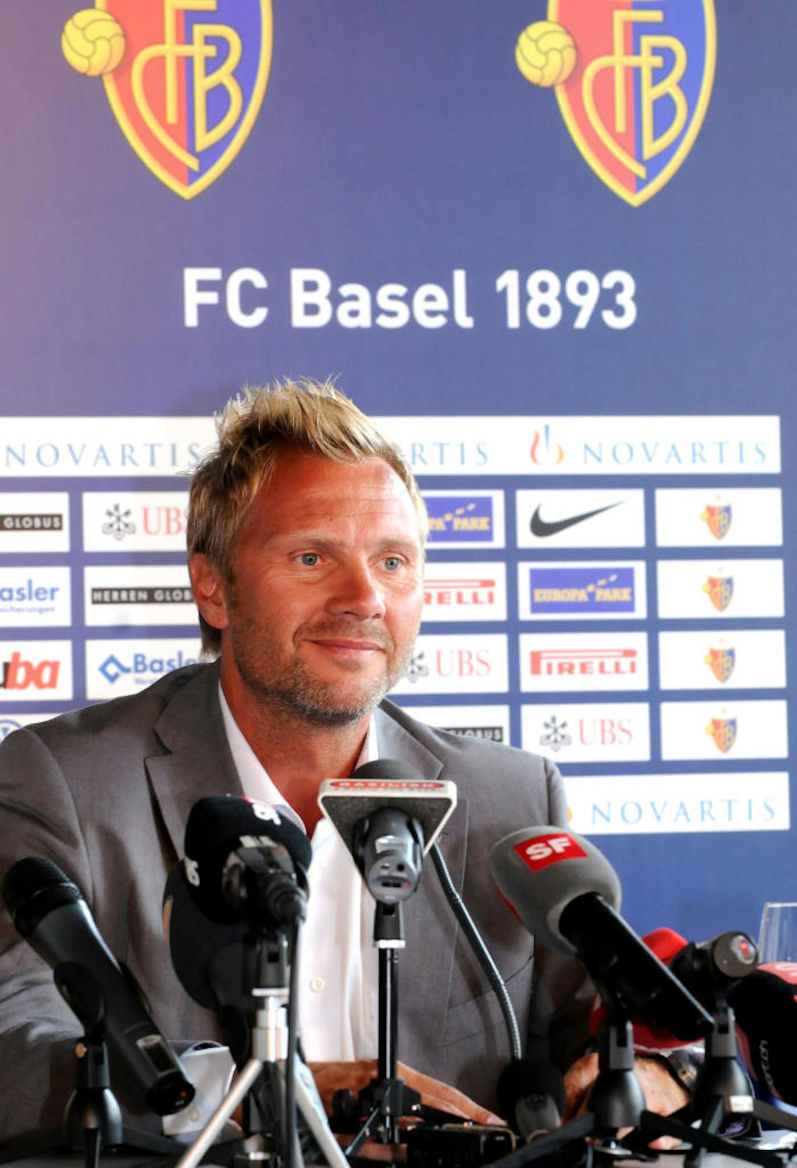 Mit dem Klub von ÖFB-Legionär Marc Janko holte er zwei Meistertitel (2010, 2011) und einen Cupsieg (2010).