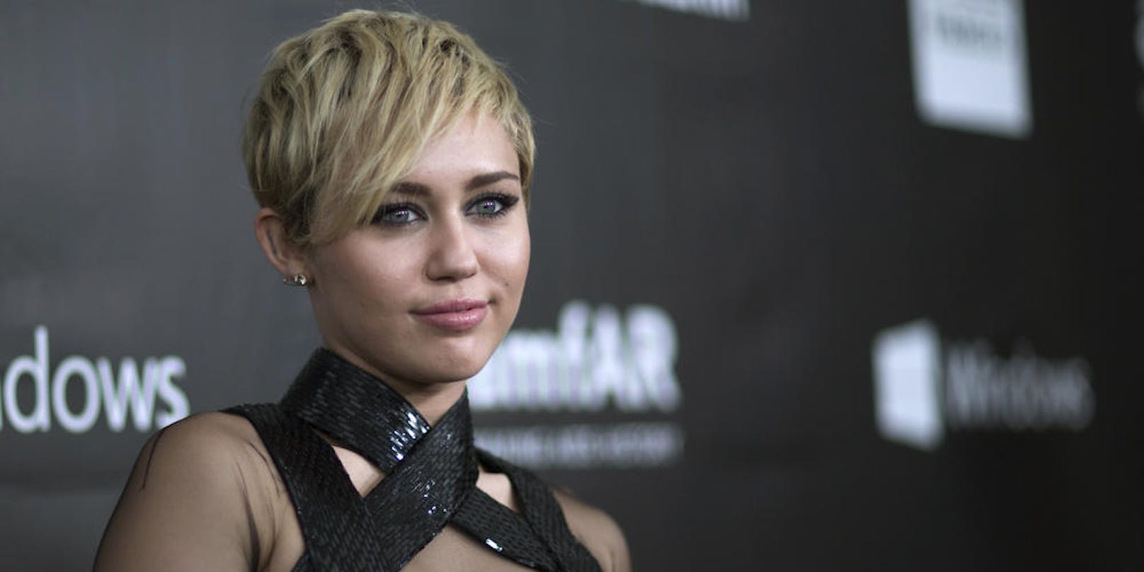 Popstar Miley Cyrus glaubt an UFOs.