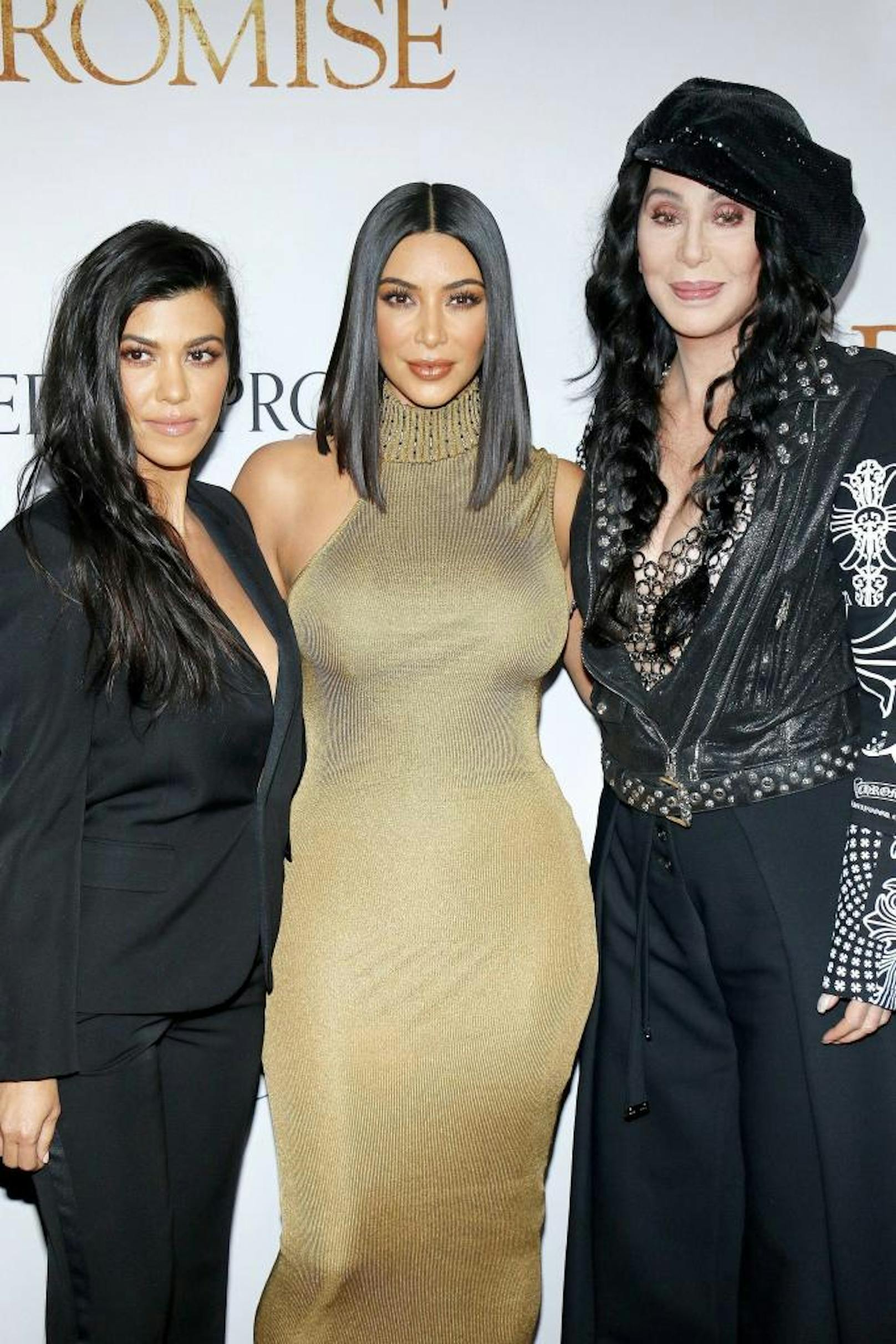 14.04.2017: Kourtney Kardashian, Kim Kardashian und Cher bei der Premiere des Films "The Promis".