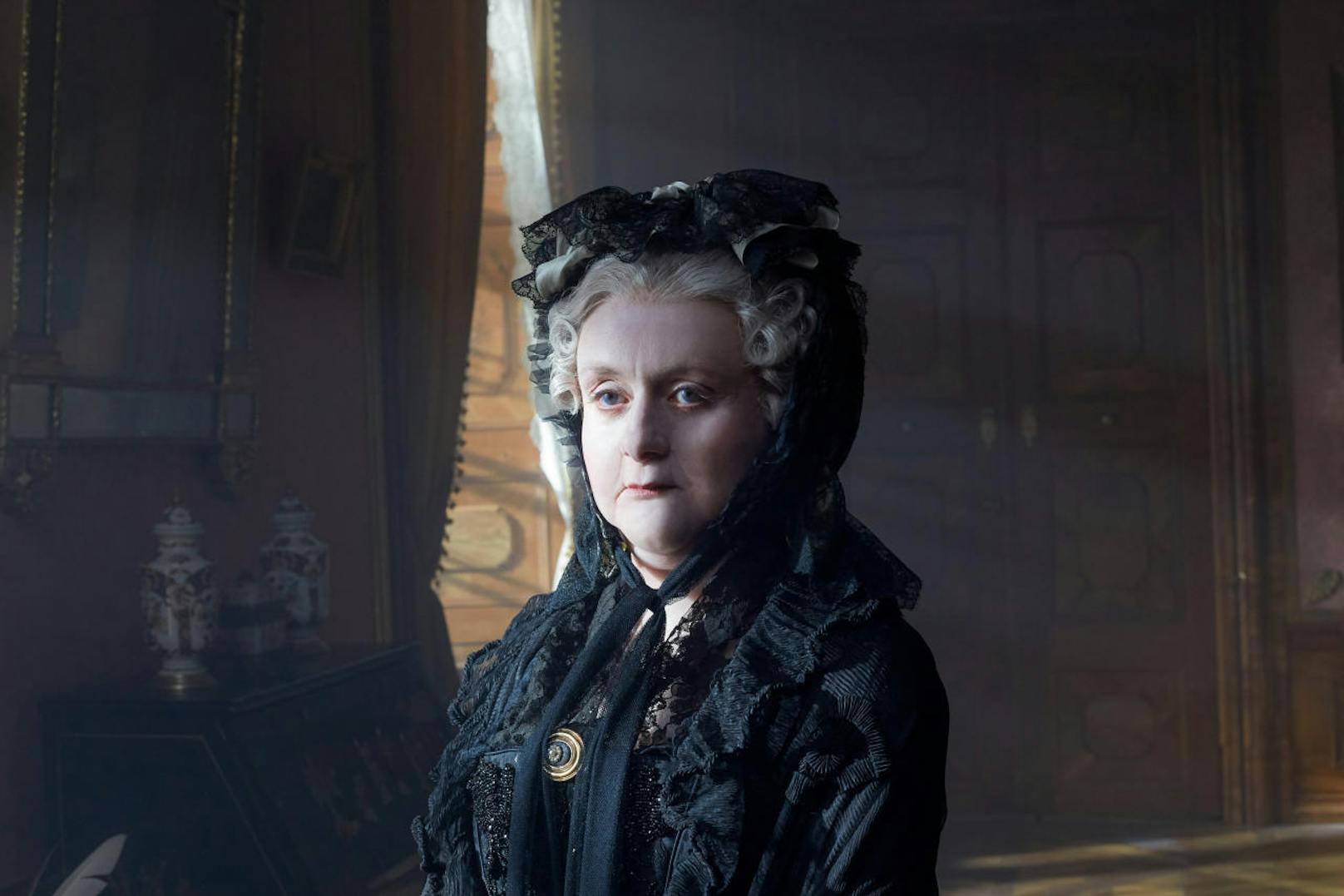 Gerti Drassl als Kaiserin Maria Theresia in der ORF History Dokumentation "Maria Theresia - Majestät und Mutter"