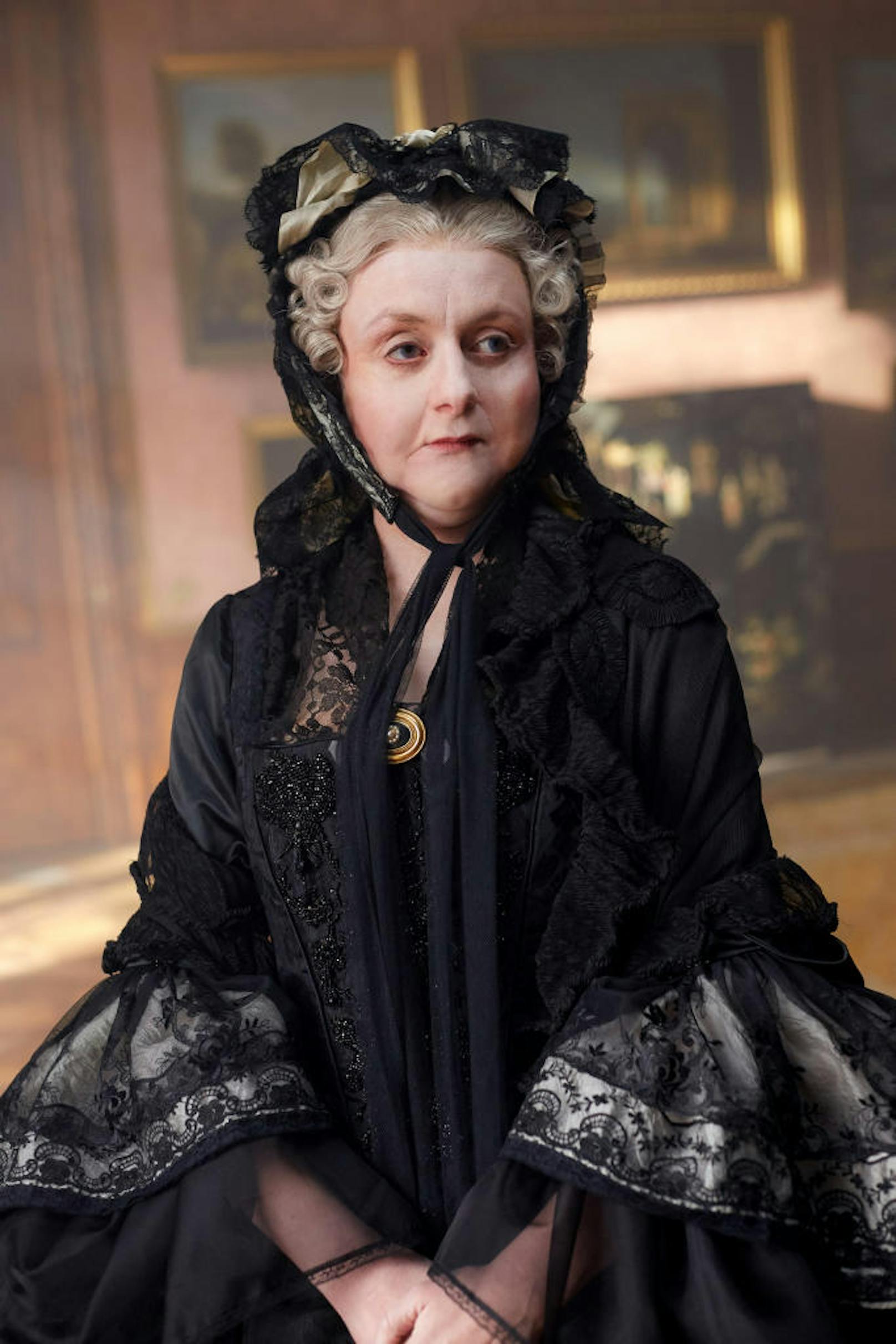 Gerti Drassl als Kaiserin Maria Theresia in der ORF History Dokumentation "Maria Theresia - Majestät und Mutter"