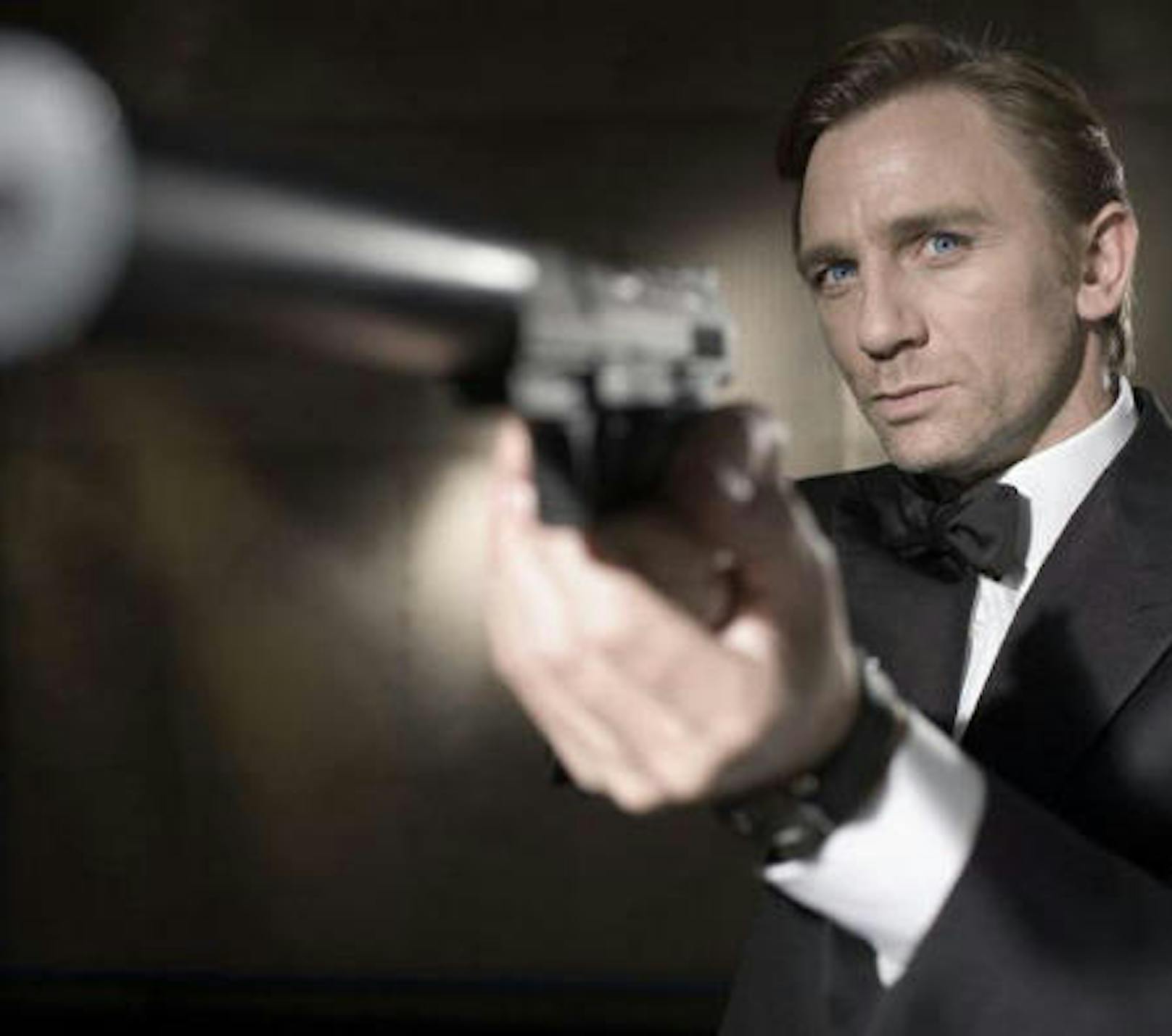 04.04.2017: <b>Daniel Craig</b> soll noch ein letztes Mal in die Rolle des berühmten Geheimagenten James Bond 007 schlüpfen, das berichtet "Page Six".